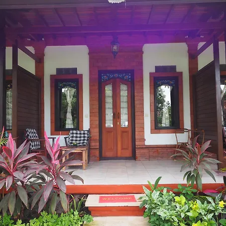 Reef Seen Divers\' Resort